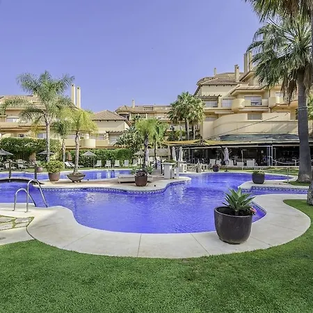 Alcam Aloha Deluxe 58 Apartment Marbella